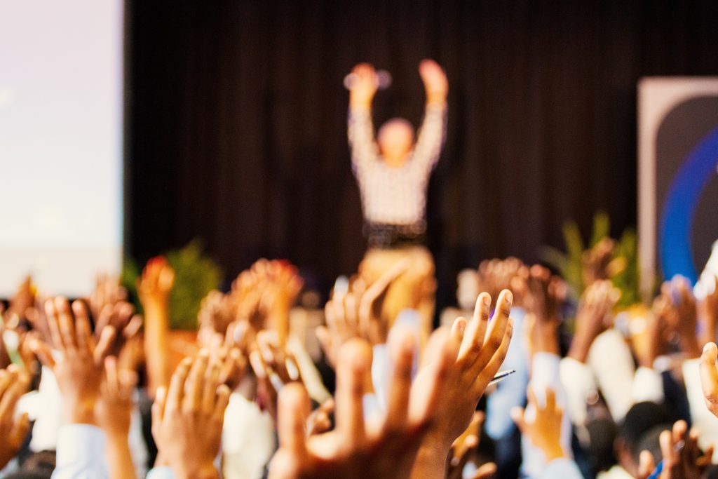 Self-optimization or faithful participation 